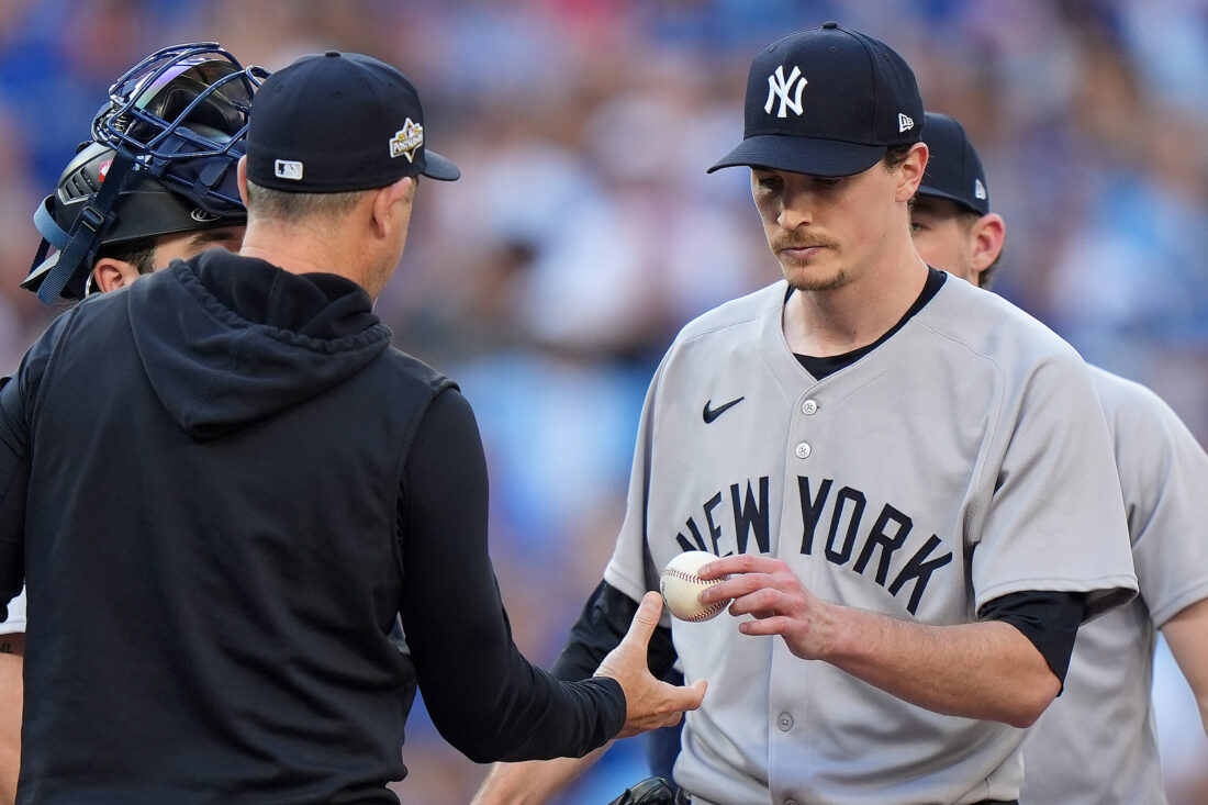 Yankees head home facing elimination after back-to-back beatdowns in Toronto